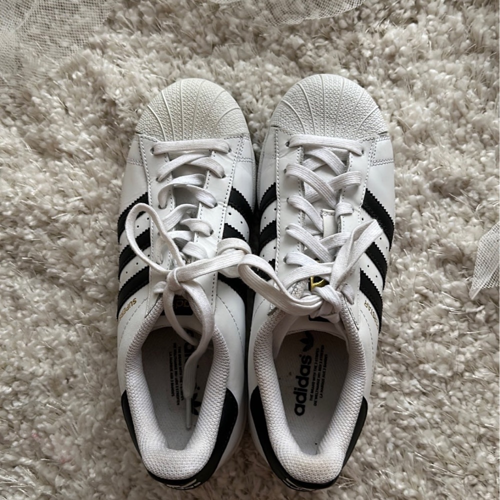 Adidas Supersstar US Size 6